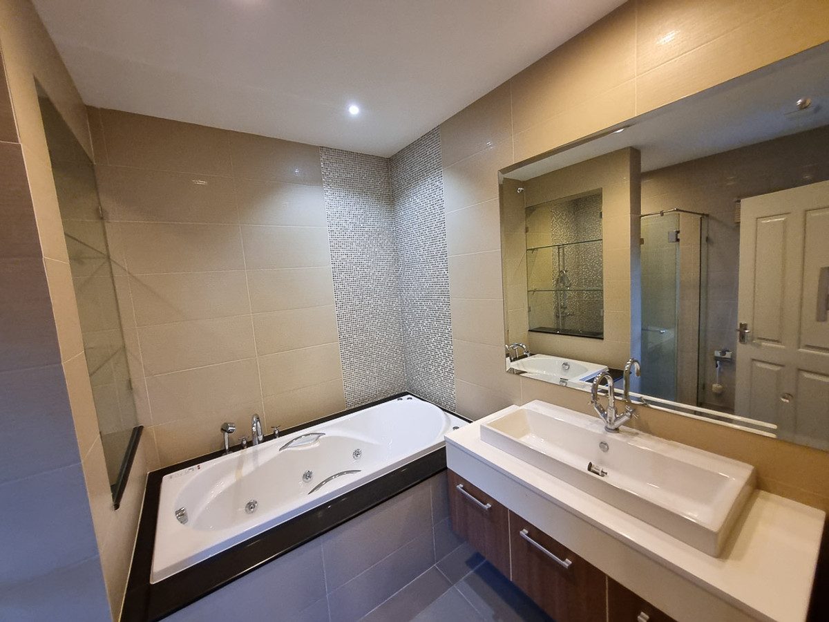 ให้เช่าบ้านเอกชัย บางบอน :  Owner’s Post ให้เช่าบ้านเดี่ยว 4 ห้องนอน | Grand Bangkok Boulevard สาทร–กัลปพฤกษ์ 🐾 Pet Friendly  ***