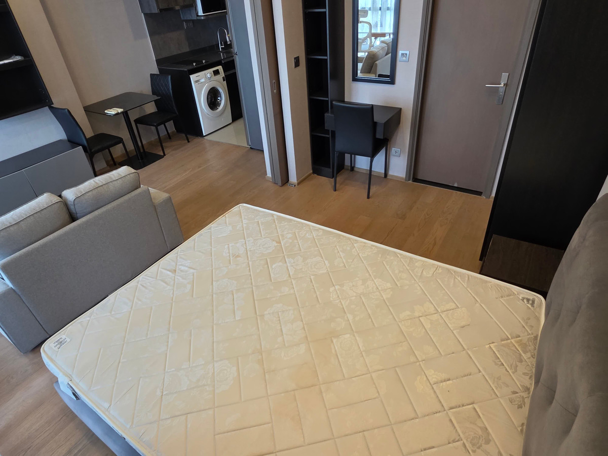 ให้เช่าคอนโดสยาม จุฬา สามย่าน : Ashton Chula Silom【𝐑𝐄𝐍𝐓】🔥อารมณ์พรีเมียมเข้มลึก รายละเอียดดูเฉียบทุกมุม🔥 ติดต่อไลน์ไอดี: @hacondo