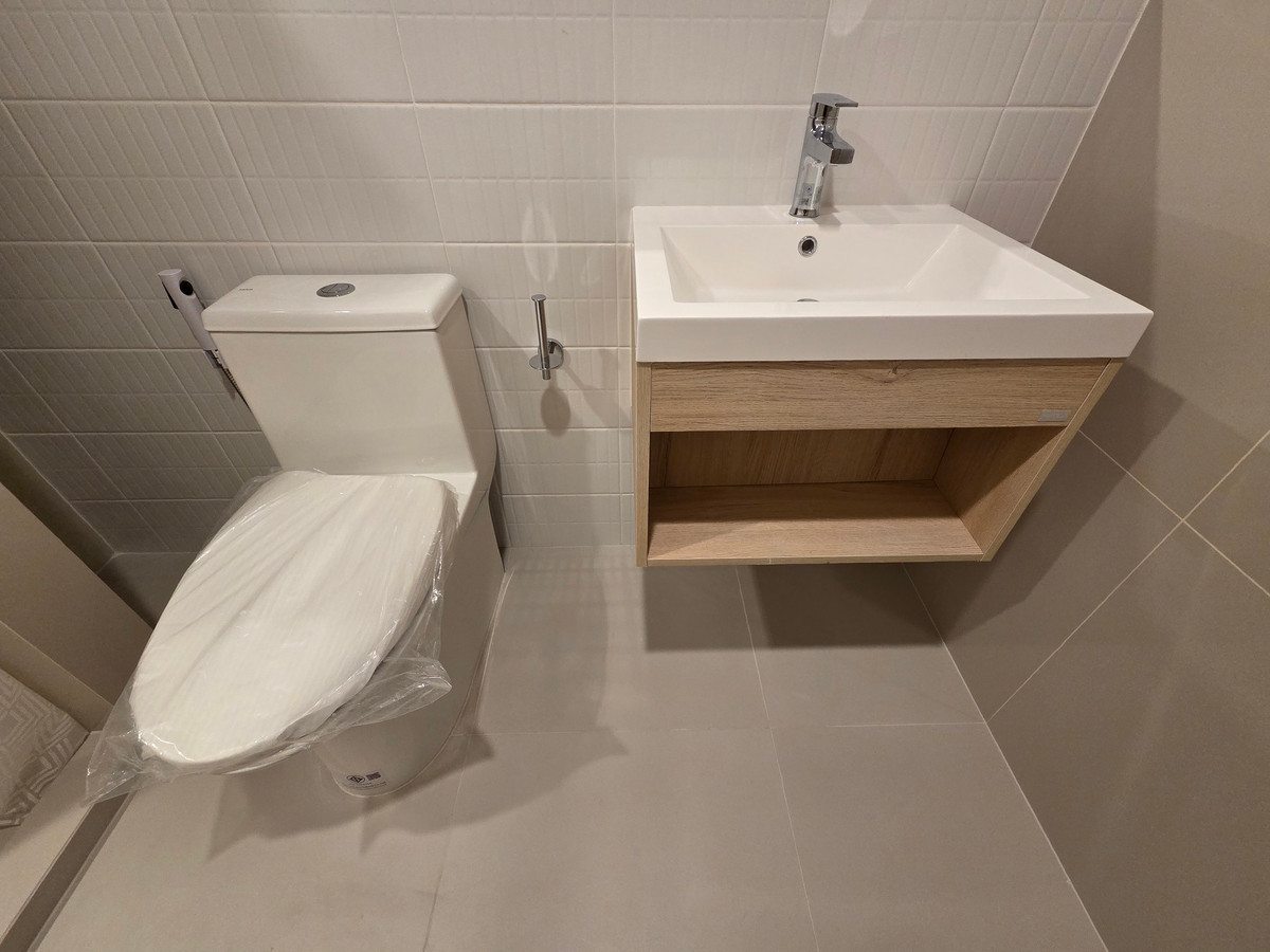 For RentCondoBangna, Bearing, Lasalle : 💥ST-7906💥Nue Mega Plus Bangna👉Line : @seecondo