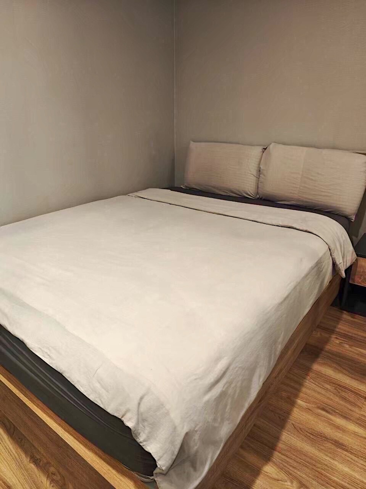 For RentCondoSathorn, Narathiwat : 🎯Blossom Condo @ Sathorn - Charoenrat🔥🔥Beautiful room, fully furnished, in the heart of the city, ready to move in. I like coming to talk at work (T01485)