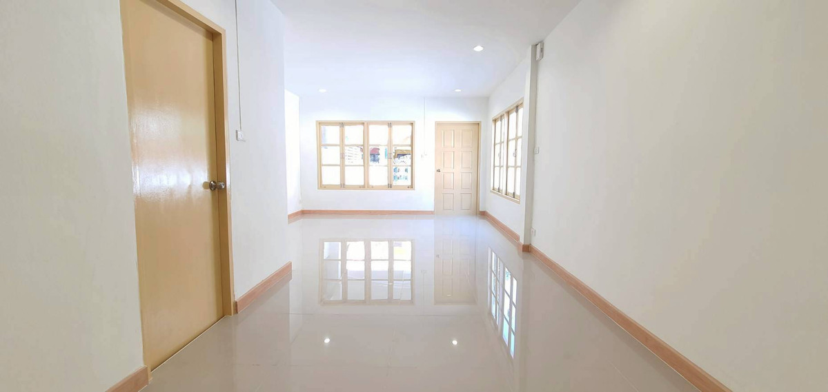 ขายทาวน์โฮมนนทบุรี บางใหญ่ บางบัวทอง :  282AGKI ทาวน์เฮาส์ 2 ชั้น ใกล้รถไฟฟ้า ราคาดี โซนบางบัวทอง บ้านสภาพดี พร้อมเข้าอยู่ 