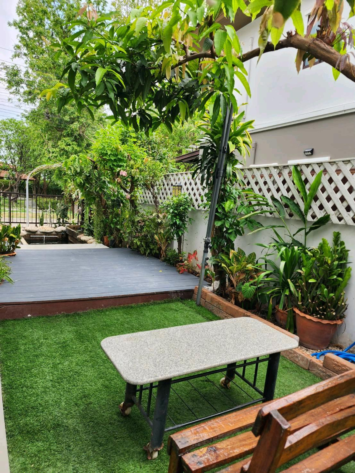 For RentPattanakan, Srinakarin : Twin house for rent 53,000 months.