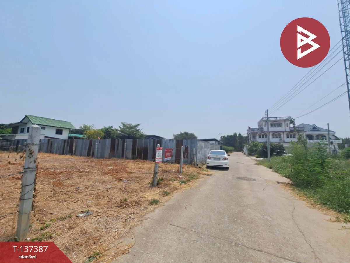 For SaleLandNakhon Sawan : Empty land for sale, area 99.6 square meters, Soi Bang Rak Resort, Nakhon Sawan.
