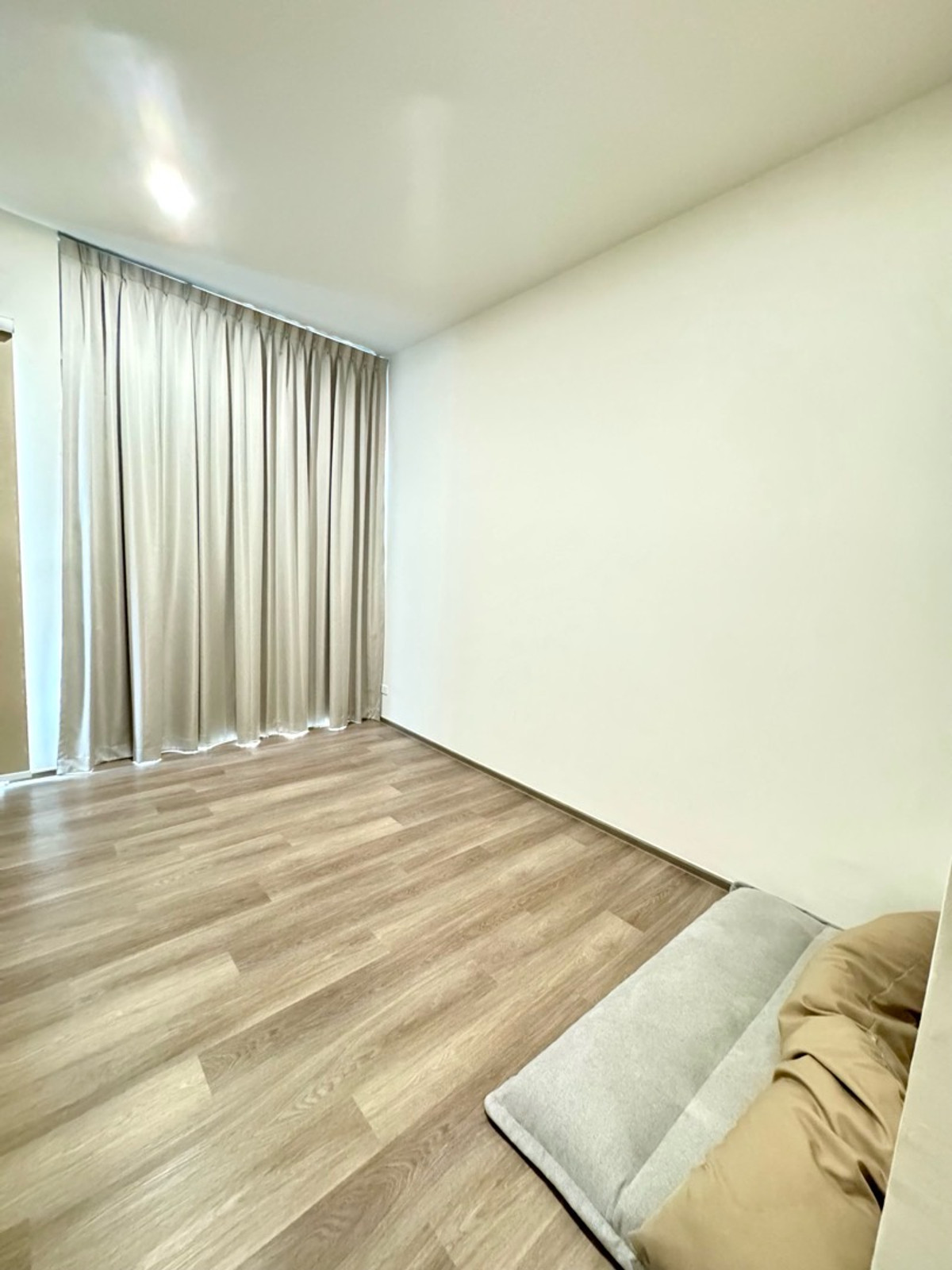 ทาวน์โฮมบางนา แบริ่ง ลาซาล : 🏡 เช่า / ขาย ทาวน์โฮม Altitude Kraf บางนา กม.5 ✨ Pet Friendly — เลี้ยงสัตว์ได้
3ล้านบาท • 2 ห้องนอน | 2 ห้องน้ำ
