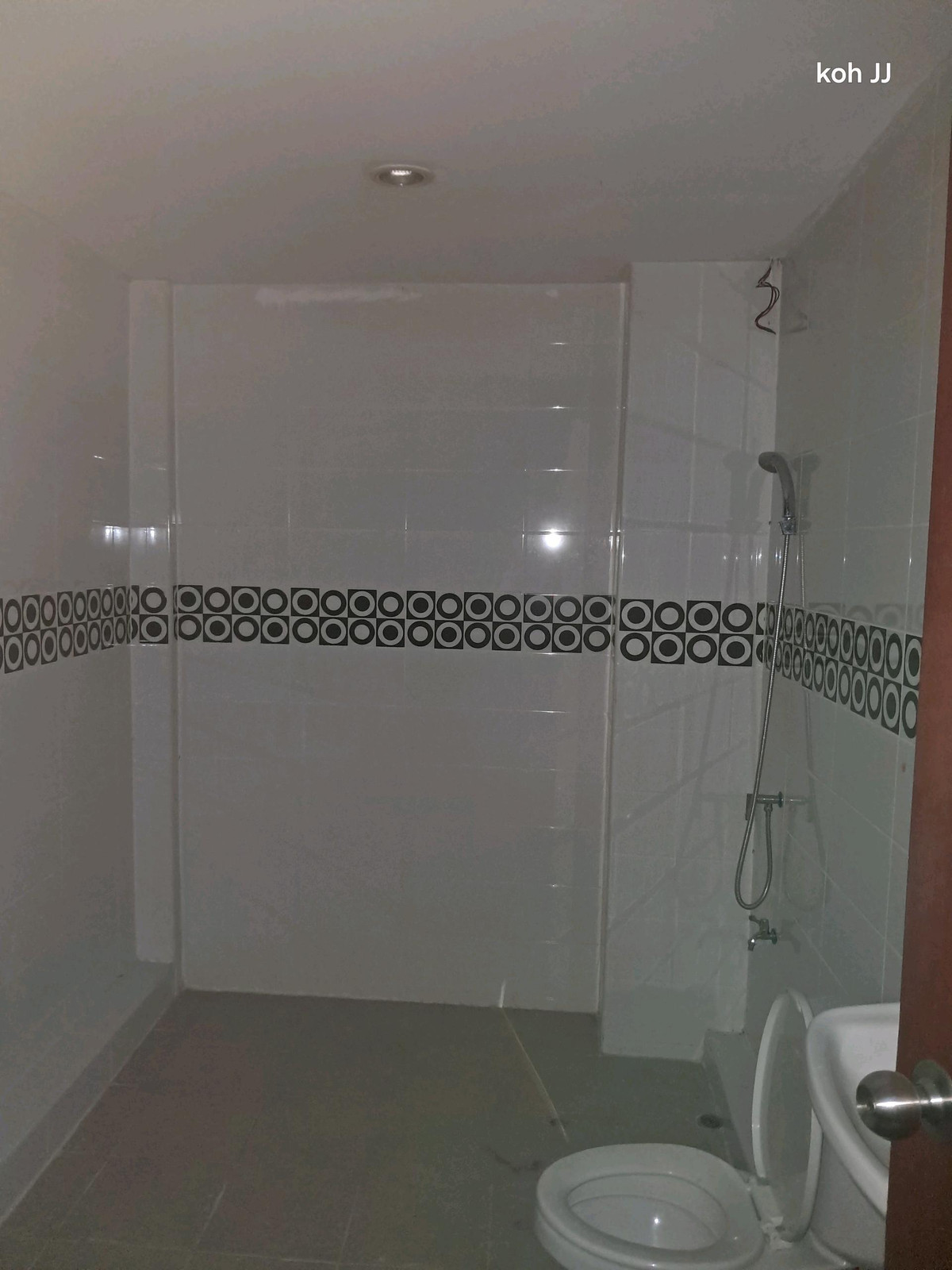 For RentTownhomePattanakan, Srinakarin : 🔥 Urgent for rent! Very cheap! Townhome with 5 floors, full of space 🔥
Prime location: opposite Seacon Square (Soi Srinakarin 40)
The best value in this area!