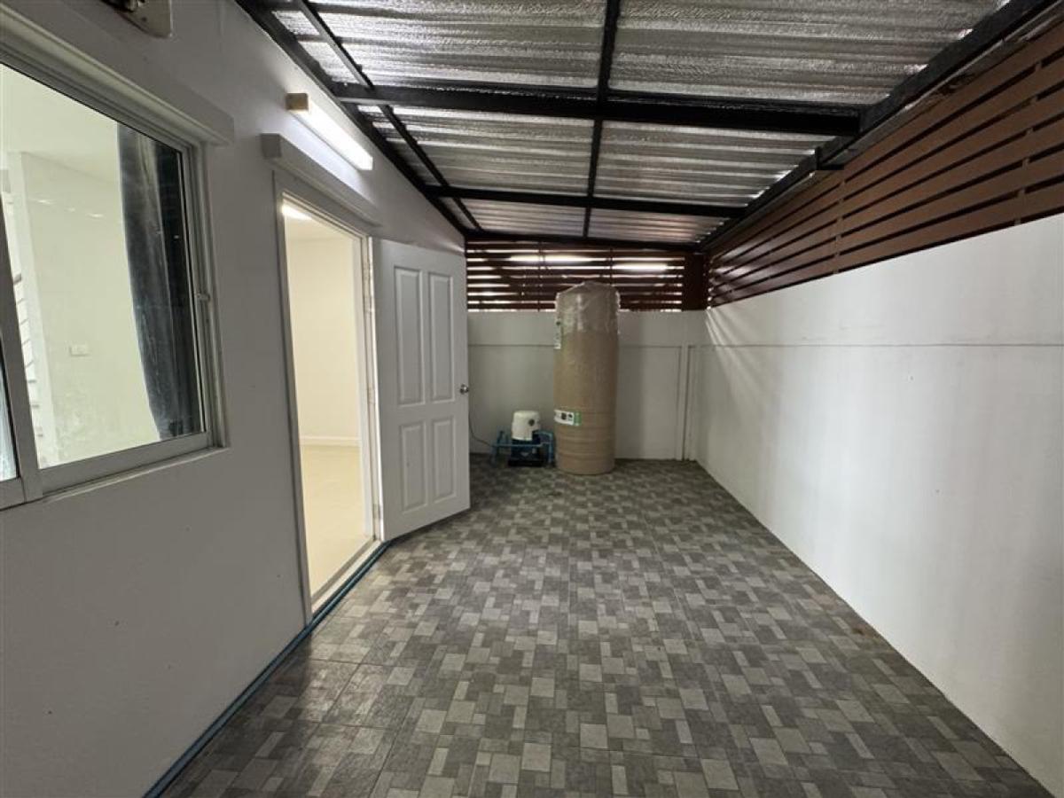 ขายทาวน์โฮมนนทบุรี บางใหญ่ บางบัวทอง : ขายทาวน์เฮ้าส์/ทาวน์โฮม  ไลโอ เพรสทีจ รัตนาธิเบศร์ - เวสต์เกต บางแม่นาง บางใหญ่ นนทบุรี CX-150563