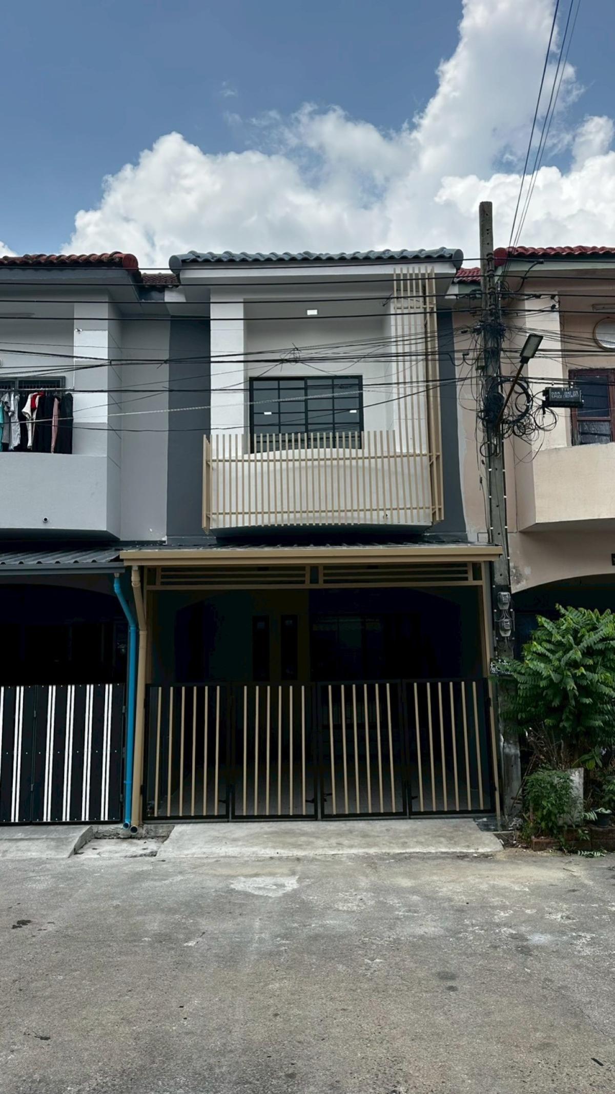 For SaleTownhomeNawamin, Ramindra : For Sale Townhouse/Townhome  , Peerawat , newly renovated , Sai Mai , Sai Mai , Bangkok , CX-149562