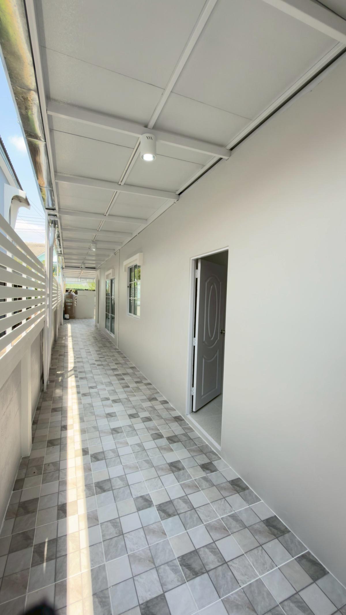 For SaleTownhomePathum Thani,Rangsit, Thammasat : For Sale Townhouse/Townhome  , Lully Ville Lumlukka Khlong 3 , newly renovated , Lat Sawai , Lam Luk Ka , Pathum Thani , CX-150392