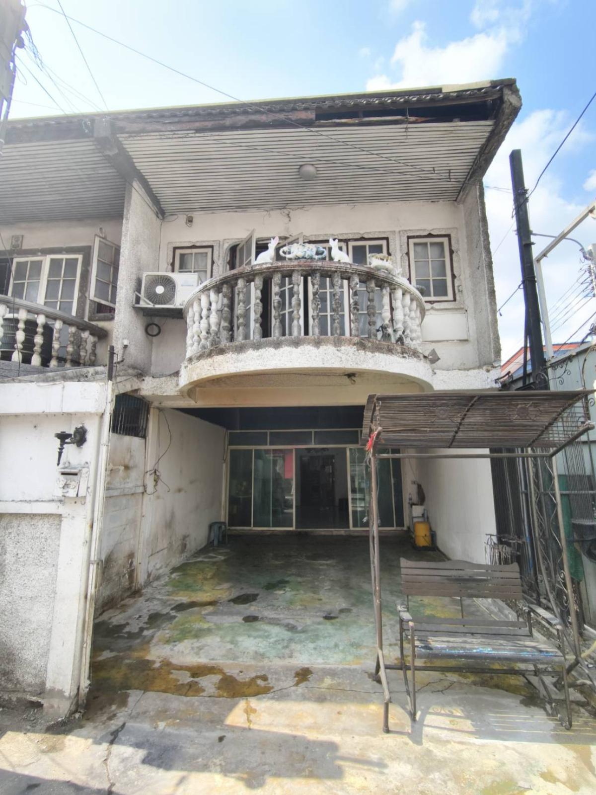 For SaleTownhomeChokchai 4, Ladprao 71, Ladprao 48, : For Sale Ladprao 41, Intersection 6 , Chankasem , Chatuchak , Bangkok , CX-148904