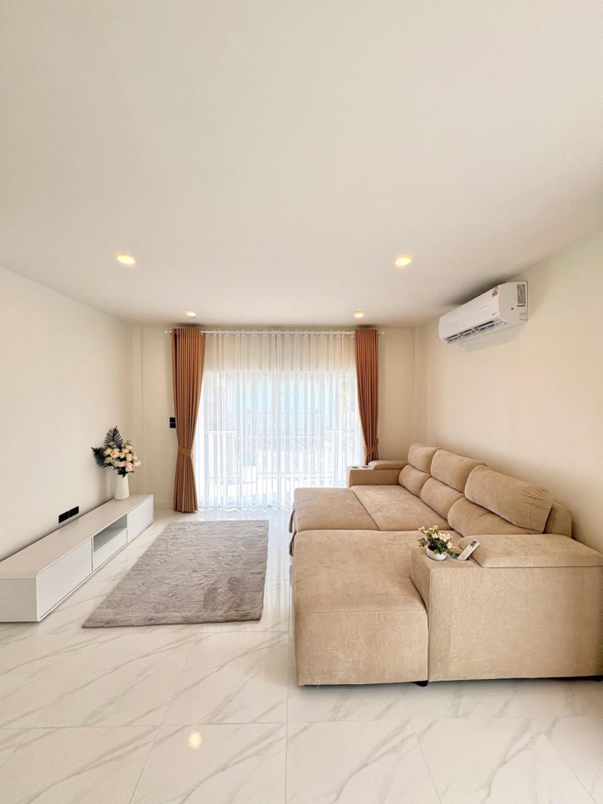 For SaleTownhomePathum Thani,Rangsit, Thammasat : For Sale Townhouse/Townhome  , Baan Fah Piyarom Ruean long , corner unit , newly renovated , BTS-Khu Khot , Khu Khot , Lam Luk Ka , Pathum Thani , CX-150143