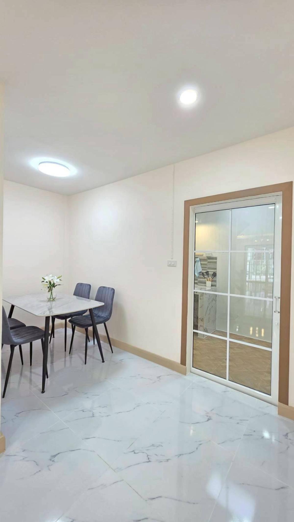 ขายทาวน์โฮมนนทบุรี บางใหญ่ บางบัวทอง : ขายทาวน์เฮ้าส์/ทาวน์โฮม  บ้านกานต์มณี รีโนเวทใหม่ บางบัวทอง บางบัวทอง นนทบุรี CX-150202