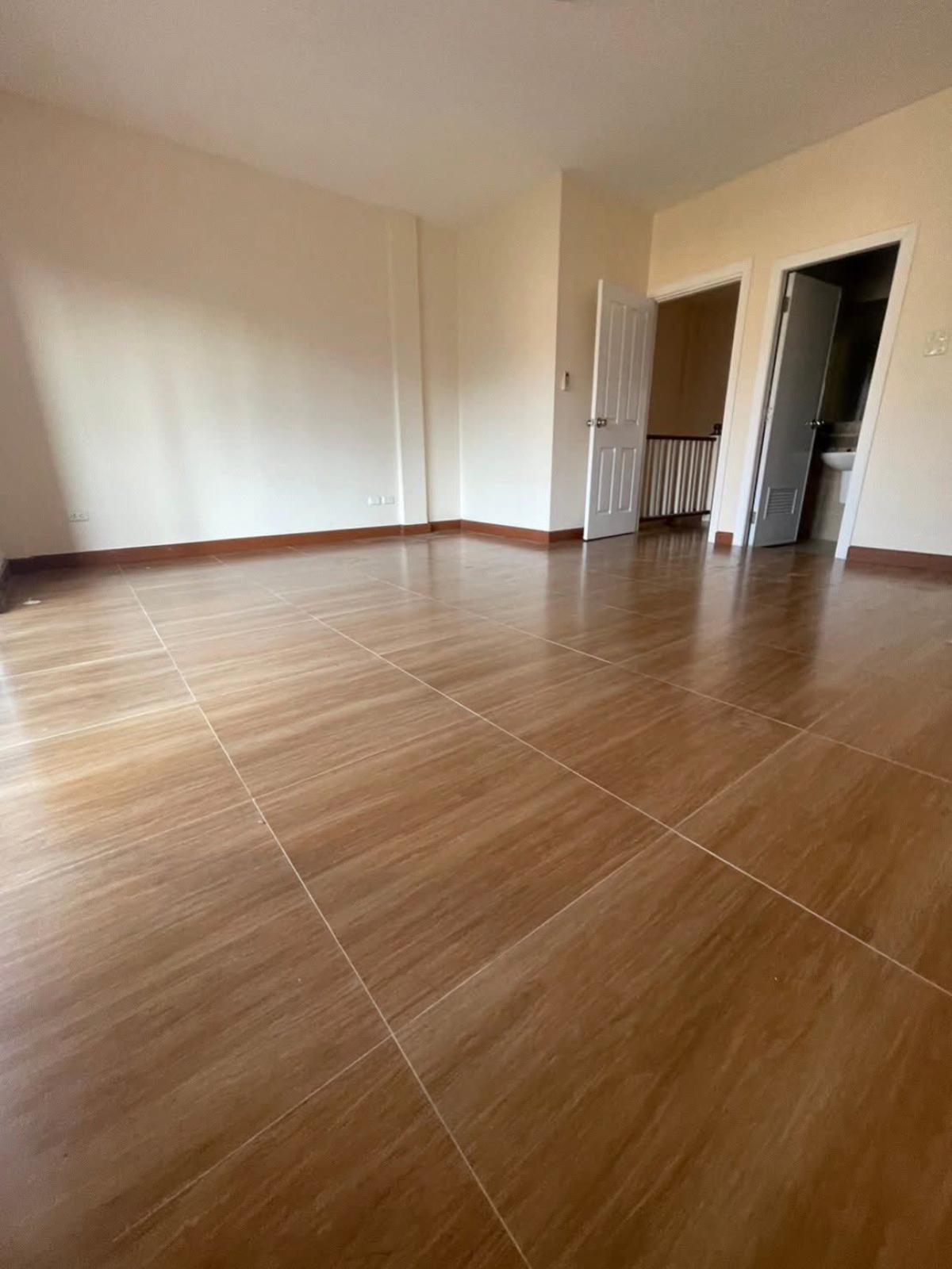 For SaleTownhomePathum Thani,Rangsit, Thammasat : For Sale Townhouse/Townhome  , Baan Pumarin Rangsit , wide frontage , Khu Khot , Lam Luk Ka , Pathum Thani , CX-150216