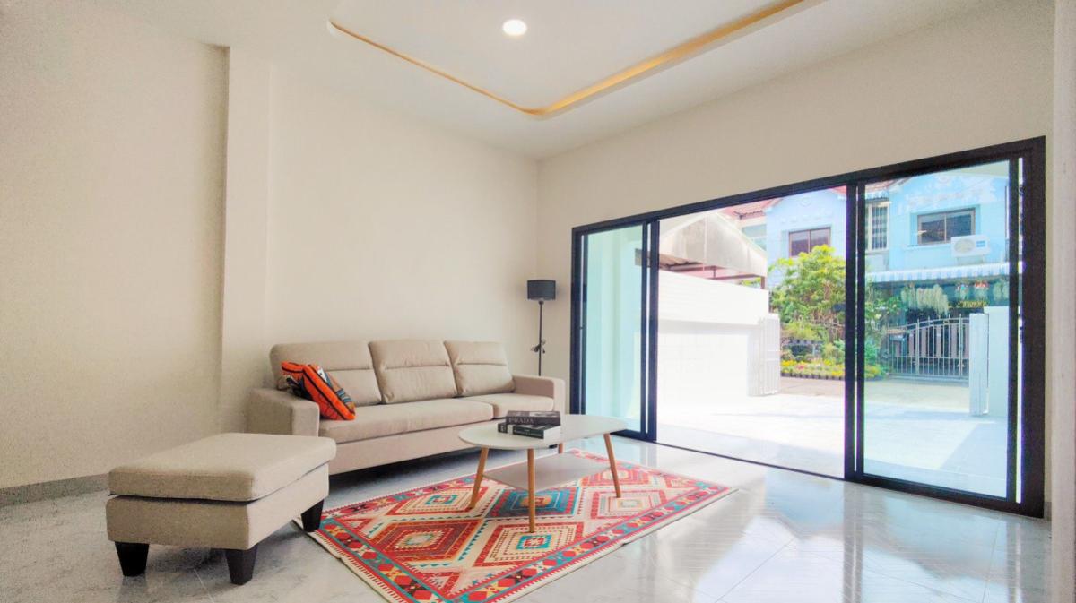 ขายทาวน์โฮมนนทบุรี บางใหญ่ บางบัวทอง : ขายทาวน์เฮ้าส์/ทาวน์โฮม  นภาพร นนทบุรี รีโนเวทใหม่ บางศรีเมือง เมืองนนทบุรี นนทบุรี CX-150074