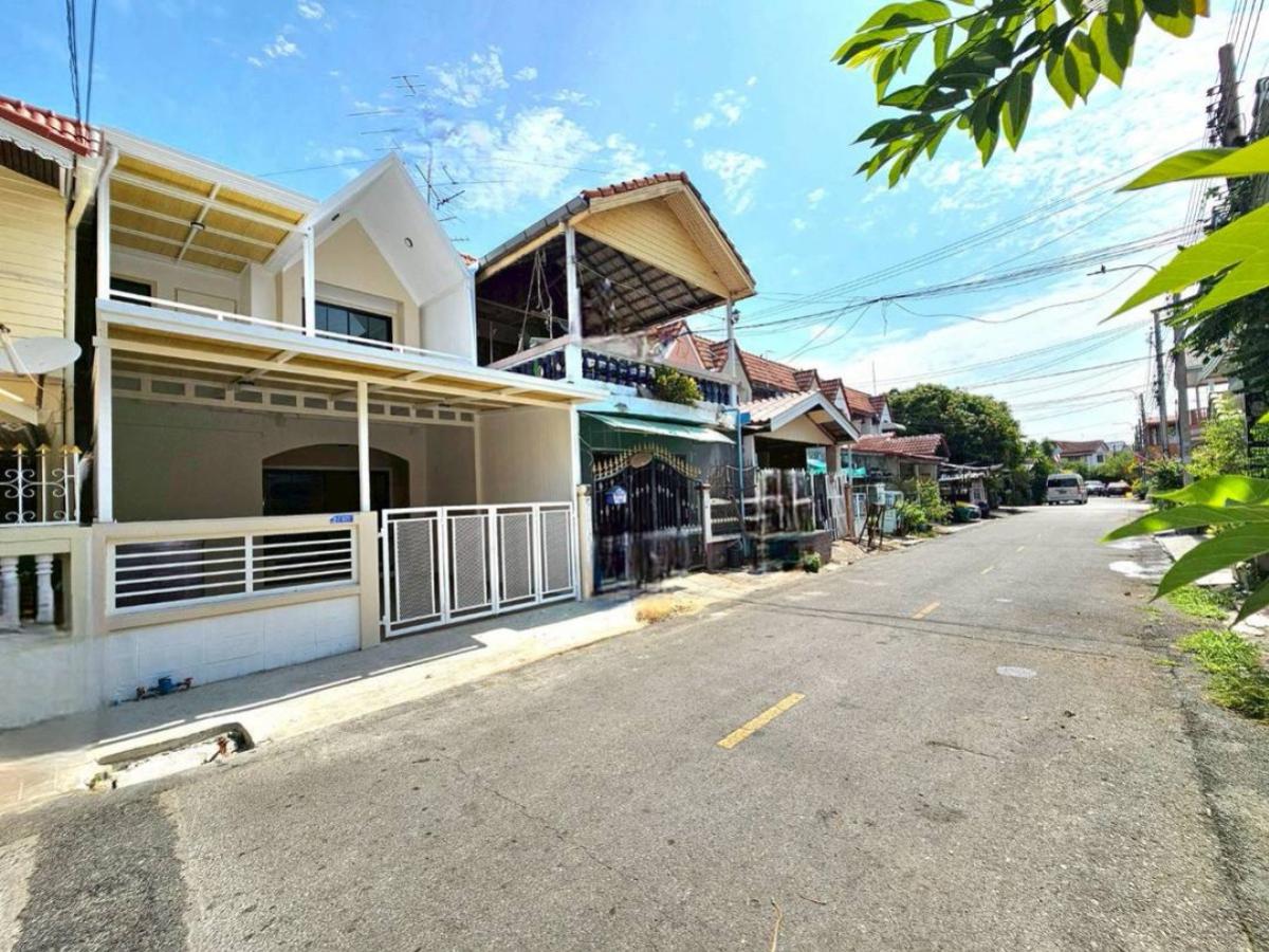 ขายทาวน์โฮมนนทบุรี บางใหญ่ บางบัวทอง : ขายทาวน์เฮ้าส์/ทาวน์โฮม  บ้านบัวทอง 2 รีโนเวทใหม่ บางรักพัฒนา บางบัวทอง นนทบุรี CX-150124