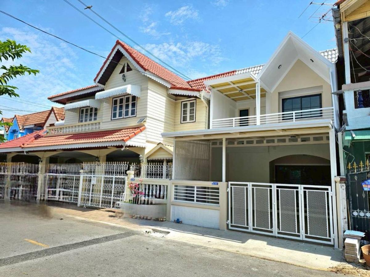 ขายทาวน์โฮมนนทบุรี บางใหญ่ บางบัวทอง : ขายทาวน์เฮ้าส์/ทาวน์โฮม  บ้านบัวทอง 2 รีโนเวทใหม่ บางรักพัฒนา บางบัวทอง นนทบุรี CX-150124