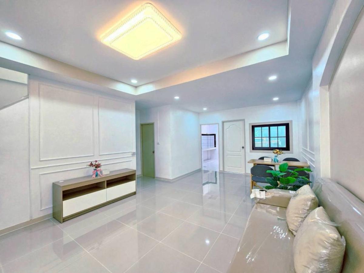 ขายทาวน์โฮมนนทบุรี บางใหญ่ บางบัวทอง : ขายทาวน์เฮ้าส์/ทาวน์โฮม  บ้านบัวทอง 2 รีโนเวทใหม่ บางรักพัฒนา บางบัวทอง นนทบุรี CX-150124