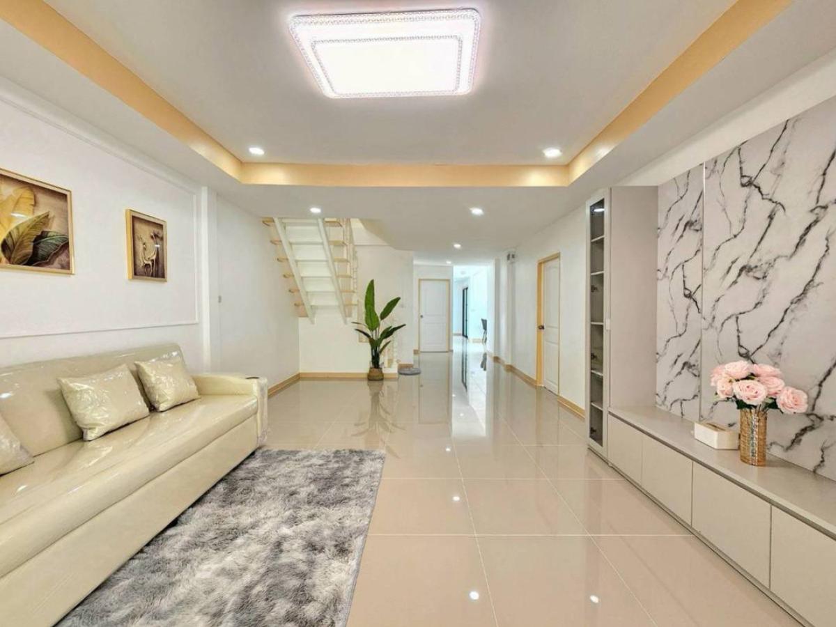 ขายทาวน์โฮมนนทบุรี บางใหญ่ บางบัวทอง : ขายทาวน์เฮ้าส์/ทาวน์โฮม  บ้านบัวทอง 2 รีโนเวทใหม่ บางรักพัฒนา บางบัวทอง นนทบุรี CX-150123