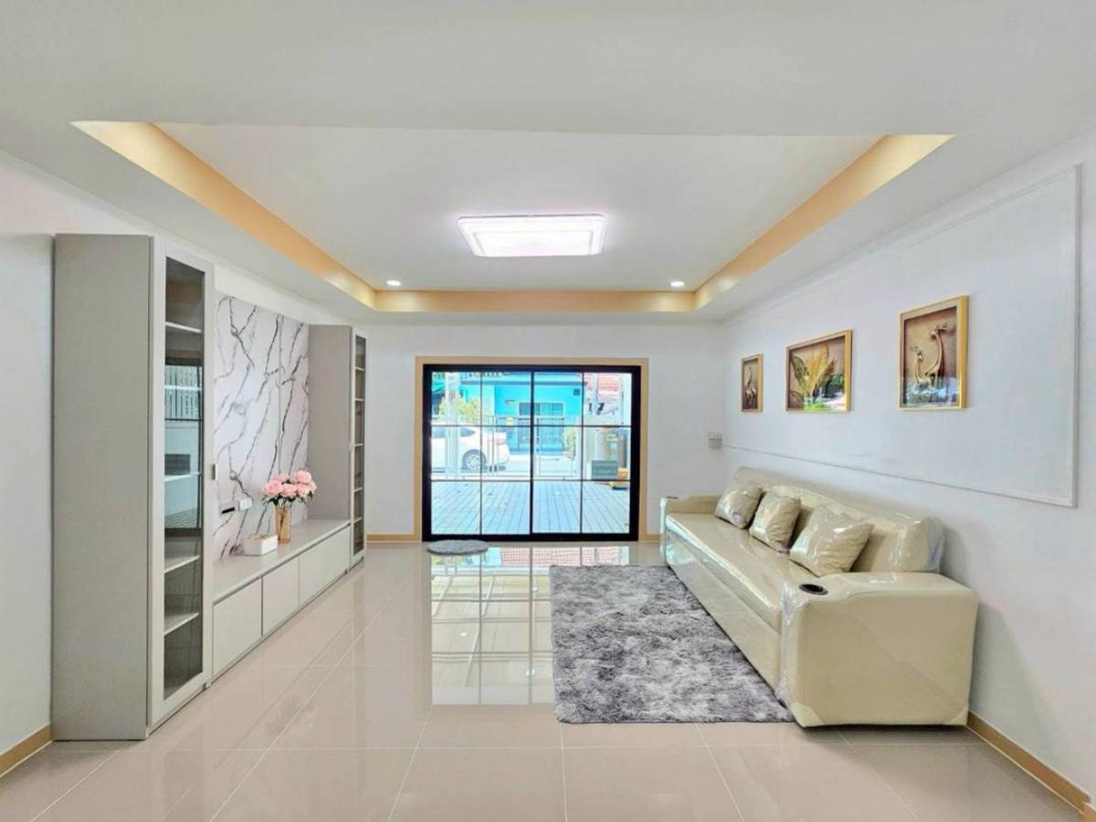 ขายทาวน์โฮมนนทบุรี บางใหญ่ บางบัวทอง : ขายทาวน์เฮ้าส์/ทาวน์โฮม  บ้านบัวทอง 2 รีโนเวทใหม่ บางรักพัฒนา บางบัวทอง นนทบุรี CX-150123