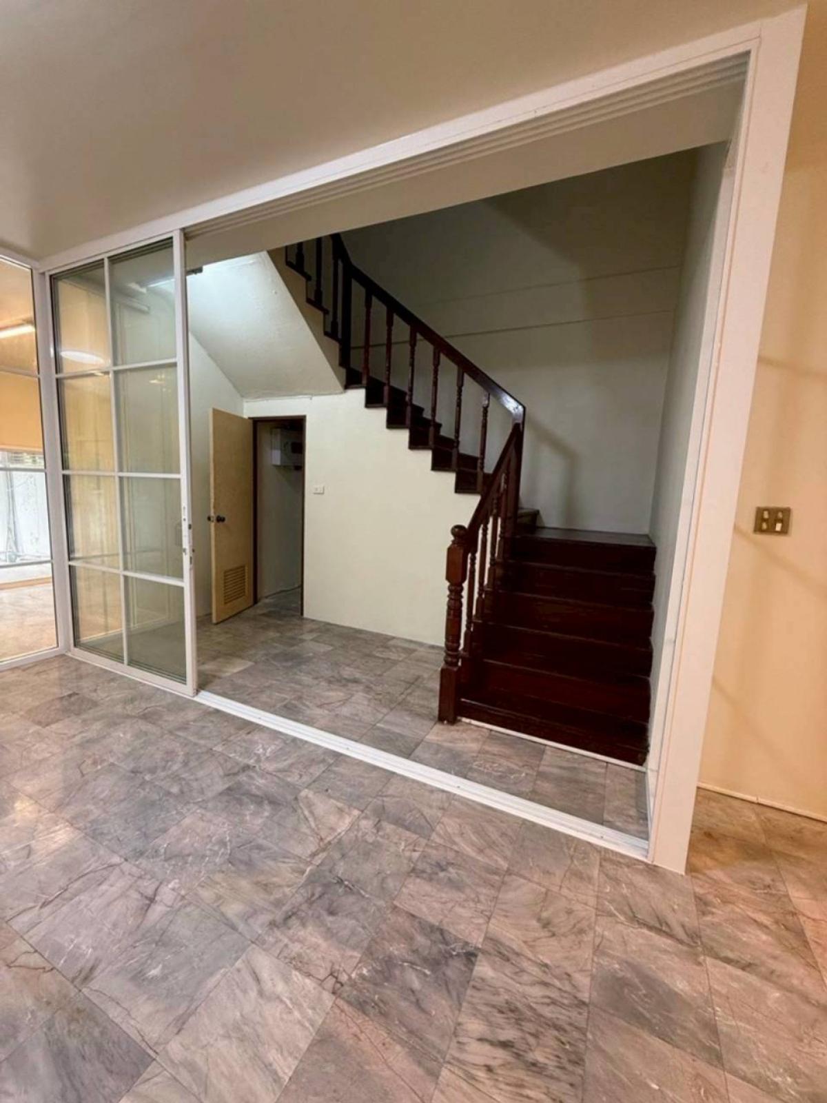 ขายทาวน์โฮมเลียบทางด่วนรามอินทรา : ขายทาวน์เฮ้าส์/ทาวน์โฮม  ศรีวรา ทาวน์อินทาวน์ พลับพลา เขต วังทองหลาง กรุงเทพ CX-150121