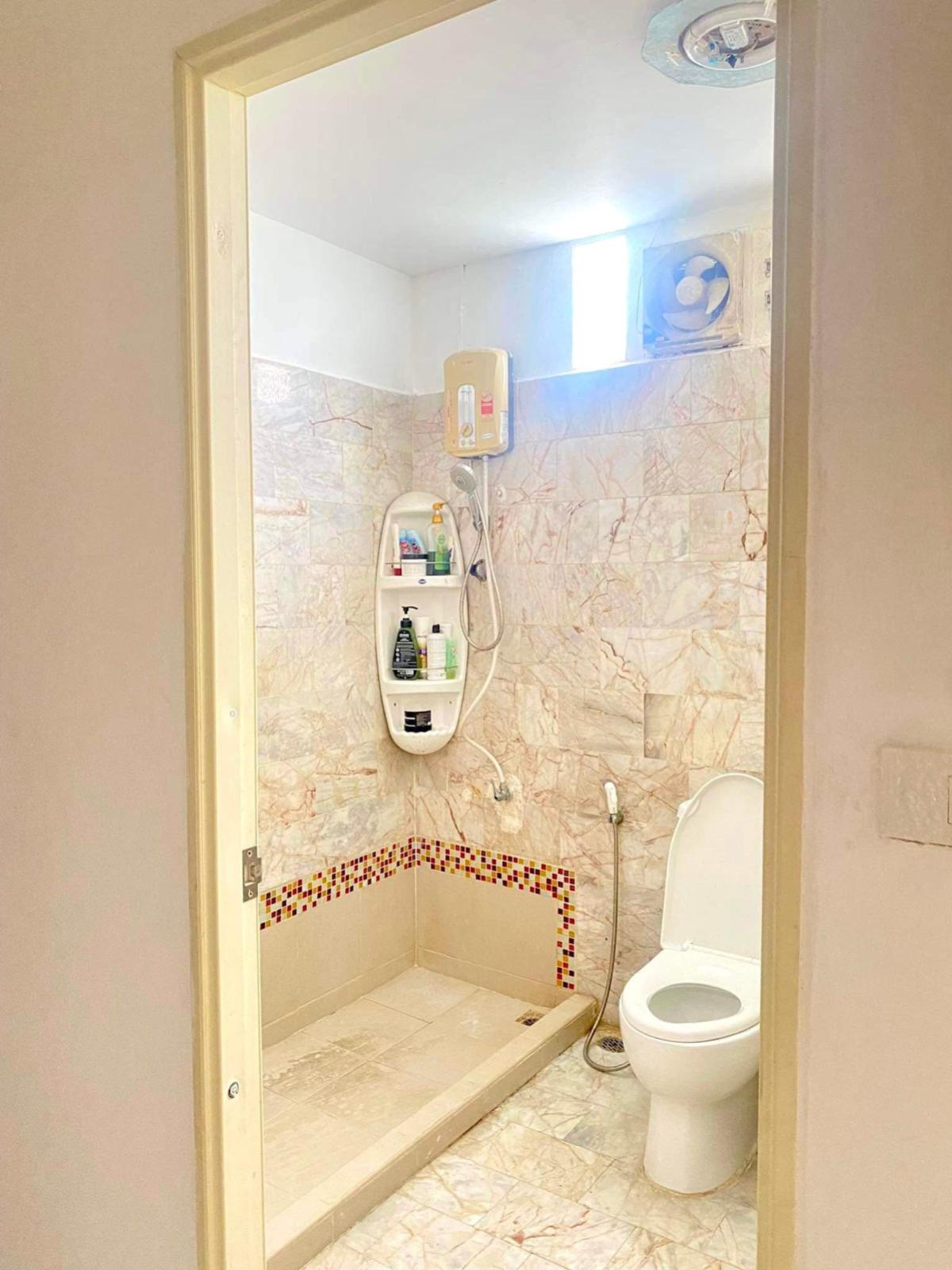 ขายทาวน์โฮมโชคชัย4 ลาดพร้าว71 : ขายทาวน์โฮม 3 ชั้น โชคชัย 4 ซอย 72 ห้องมุม ลาดพร้าว เขต ลาดพร้าว กรุงเทพ CX-150115