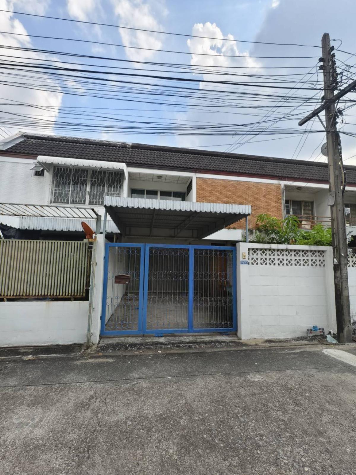 For SaleTownhomeChokchai 4, Ladprao 71, Ladprao 48, : For Sale  Townhouse Lat Phrao 33 , Lat Phrao , Lat Phrao , Bangkok , CX-150102