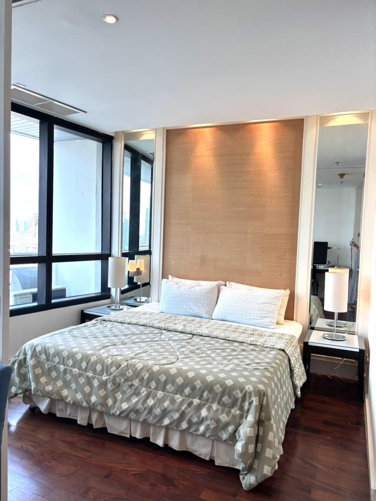 For SaleCondoWitthayu, Chidlom, Langsuan, Ploenchit : For Sale Condo , President Place , nice view , high floor , BTS-Chit Lom , Lumpini , Pathum Wan , Bangkok , CX-139564