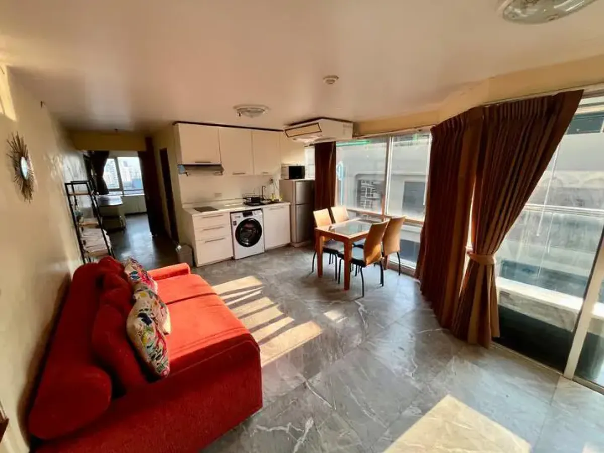 ขายคอนโดนานา : Sukhumvit Suite 1 bedroom condo for sale