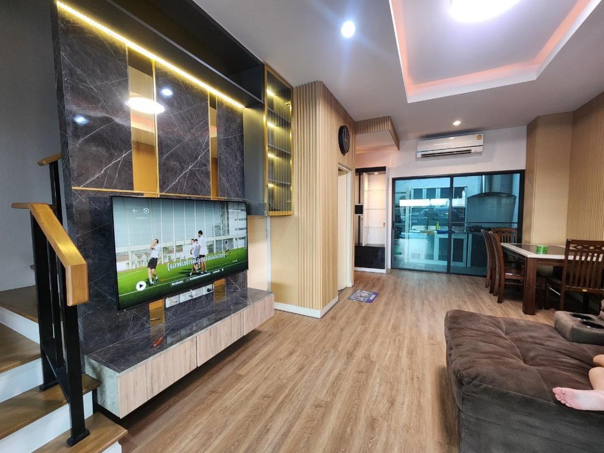 ให้เช่าทาวน์โฮมมีนบุรี-ร่มเกล้า : AB05682 - Baan Klang Muang Rama 9 - Krungthep Kreetha : บ้านกลางเมือง พระราม 9 - กรุงเทพกรีฑา : Baan Klang Muang Rama 9 - Krungthep Kreetha : บ้านกลางเมือง พระราม 9 - กรุงเทพกรีฑา - #Rama9 #BrightonCollegeBangkok #WellingtonCollegeBangkok  #KrungthepKreet