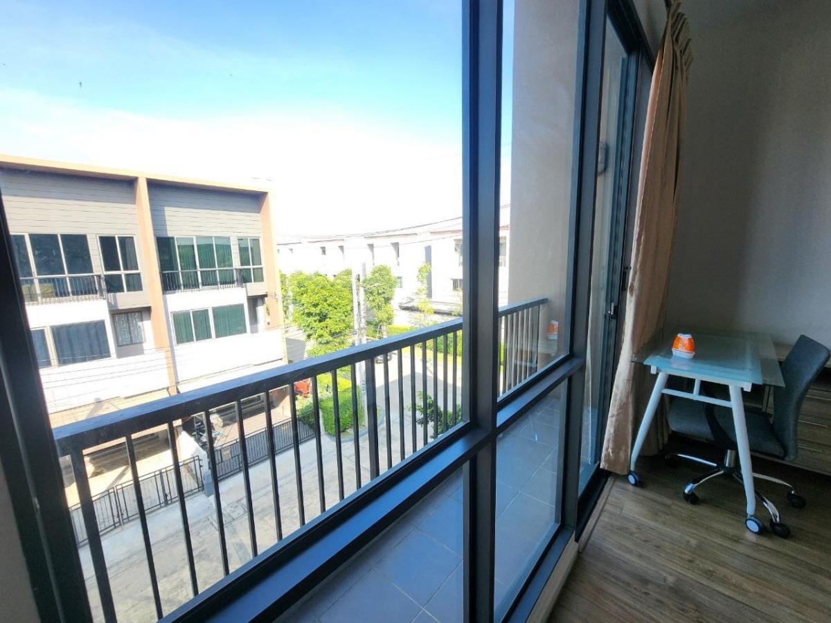 ให้เช่าทาวน์โฮมมีนบุรี-ร่มเกล้า : AB05682 - Baan Klang Muang Rama 9 - Krungthep Kreetha : บ้านกลางเมือง พระราม 9 - กรุงเทพกรีฑา : Baan Klang Muang Rama 9 - Krungthep Kreetha : บ้านกลางเมือง พระราม 9 - กรุงเทพกรีฑา - #Rama9 #BrightonCollegeBangkok #WellingtonCollegeBangkok  #KrungthepKreet