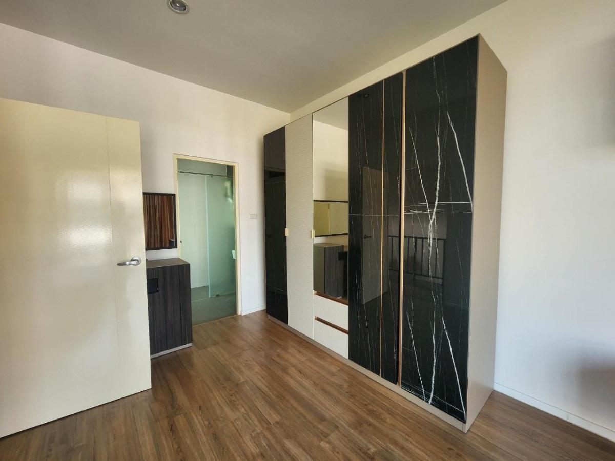 ให้เช่าทาวน์โฮมมีนบุรี-ร่มเกล้า : AB05682 - Baan Klang Muang Rama 9 - Krungthep Kreetha : บ้านกลางเมือง พระราม 9 - กรุงเทพกรีฑา : Baan Klang Muang Rama 9 - Krungthep Kreetha : บ้านกลางเมือง พระราม 9 - กรุงเทพกรีฑา - #Rama9 #BrightonCollegeBangkok #WellingtonCollegeBangkok  #KrungthepKreet