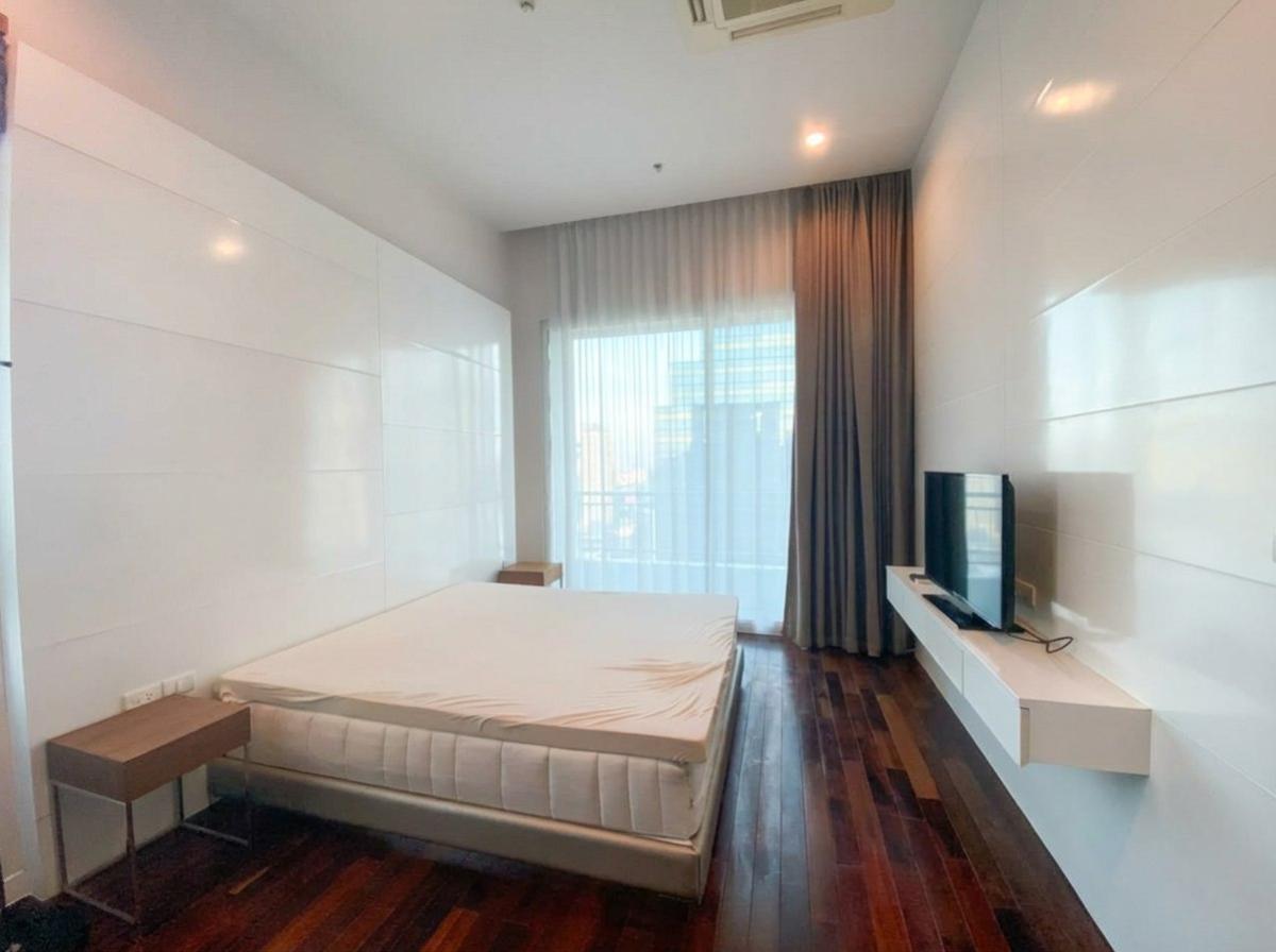 ขายคอนโดพระราม 9 เพชรบุรีตัดใหม่ RCA : 30/03/2026, หรูหรากว้างขวาง 3 ห้องนอน Circle Condominium ใจกลางเพชรบุรี 
ขาย 25.5 ล้าน หรือเช่าเพียง 85,000 บาท/เดือน พร้อมสิ่งอำนวยความสะดวกครบ! 0642748883