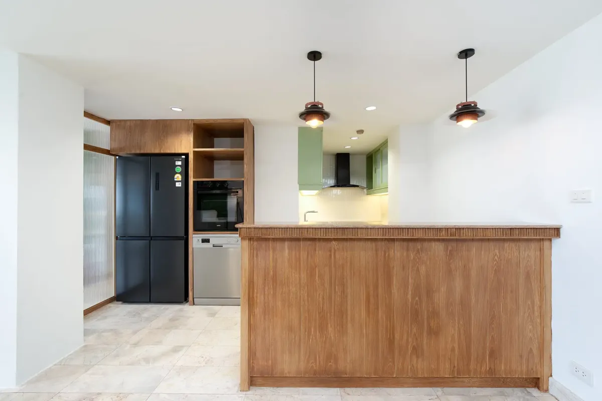 ให้เช่าคอนโดสุขุมวิท อโศก ทองหล่อ : Ruamjai Heights 3 bedroom renovated condo for rent