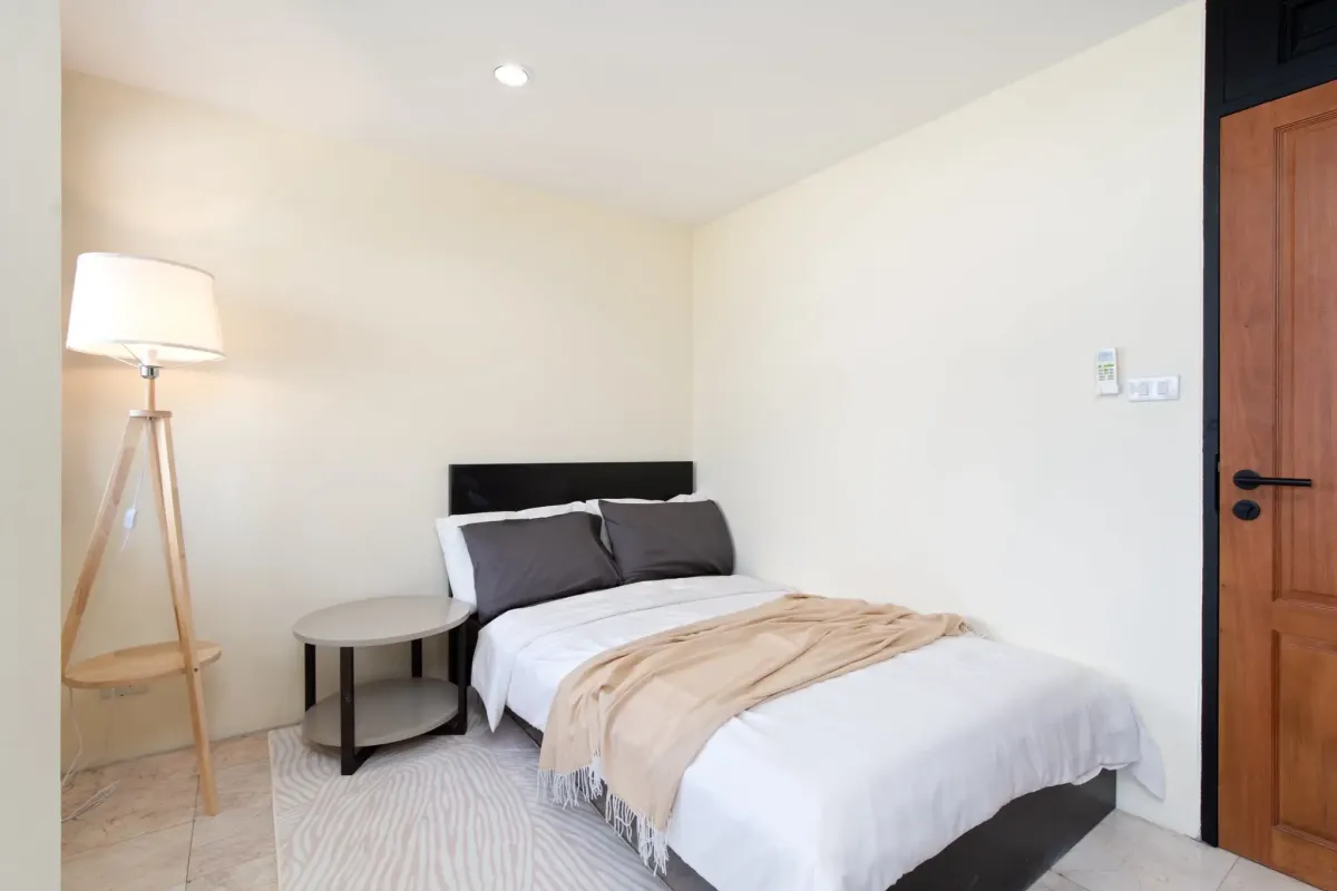 ให้เช่าคอนโดสุขุมวิท อโศก ทองหล่อ : Ruamjai Heights 3 bedroom renovated condo for rent