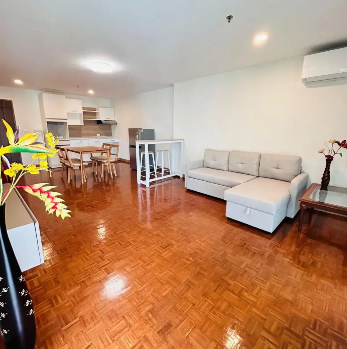 ให้เช่าคอนโดนานา : Sukhumvit Suite 1 bedroom condo for rent