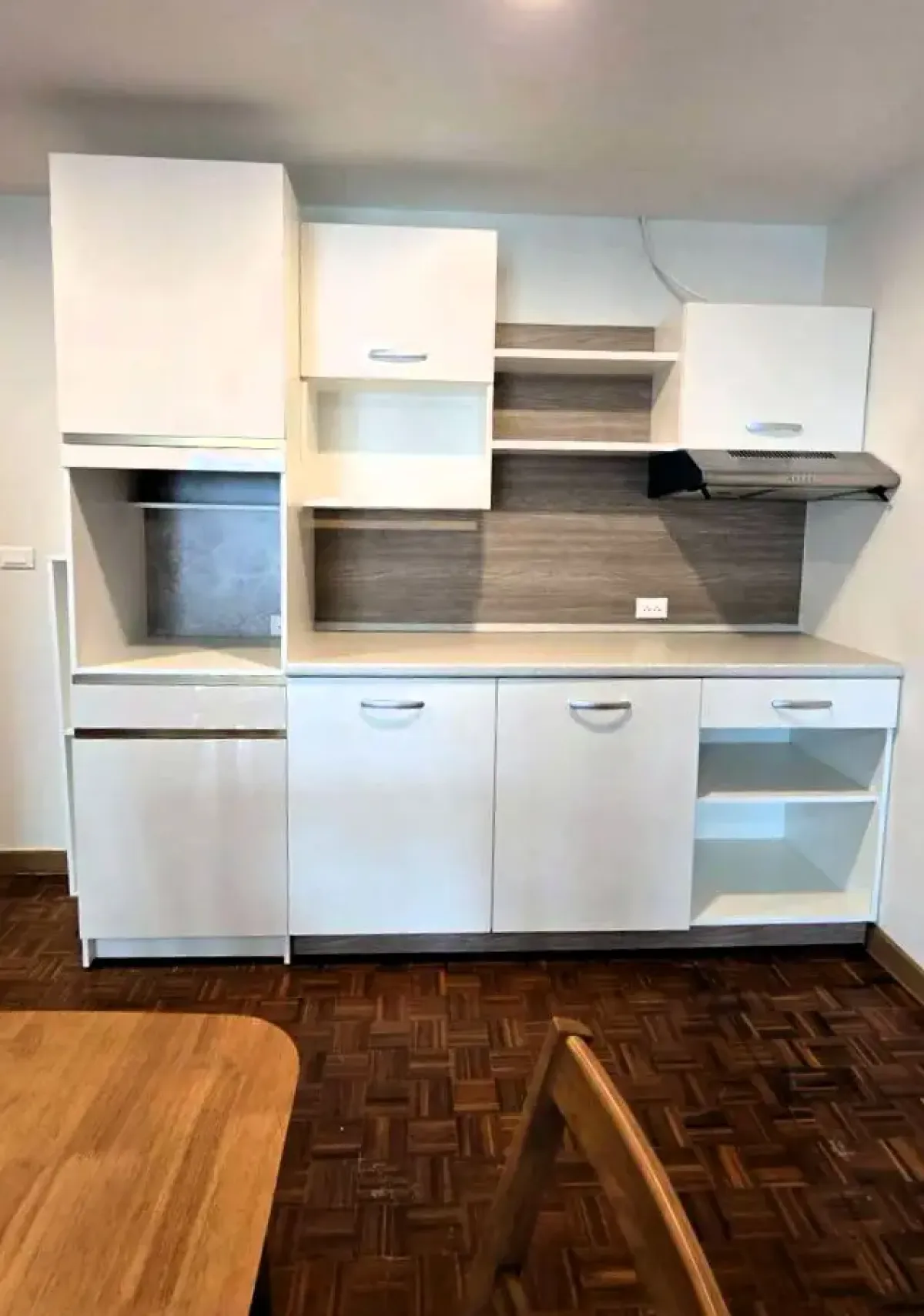 ให้เช่าคอนโดนานา : Sukhumvit Suite 1 bedroom condo for rent