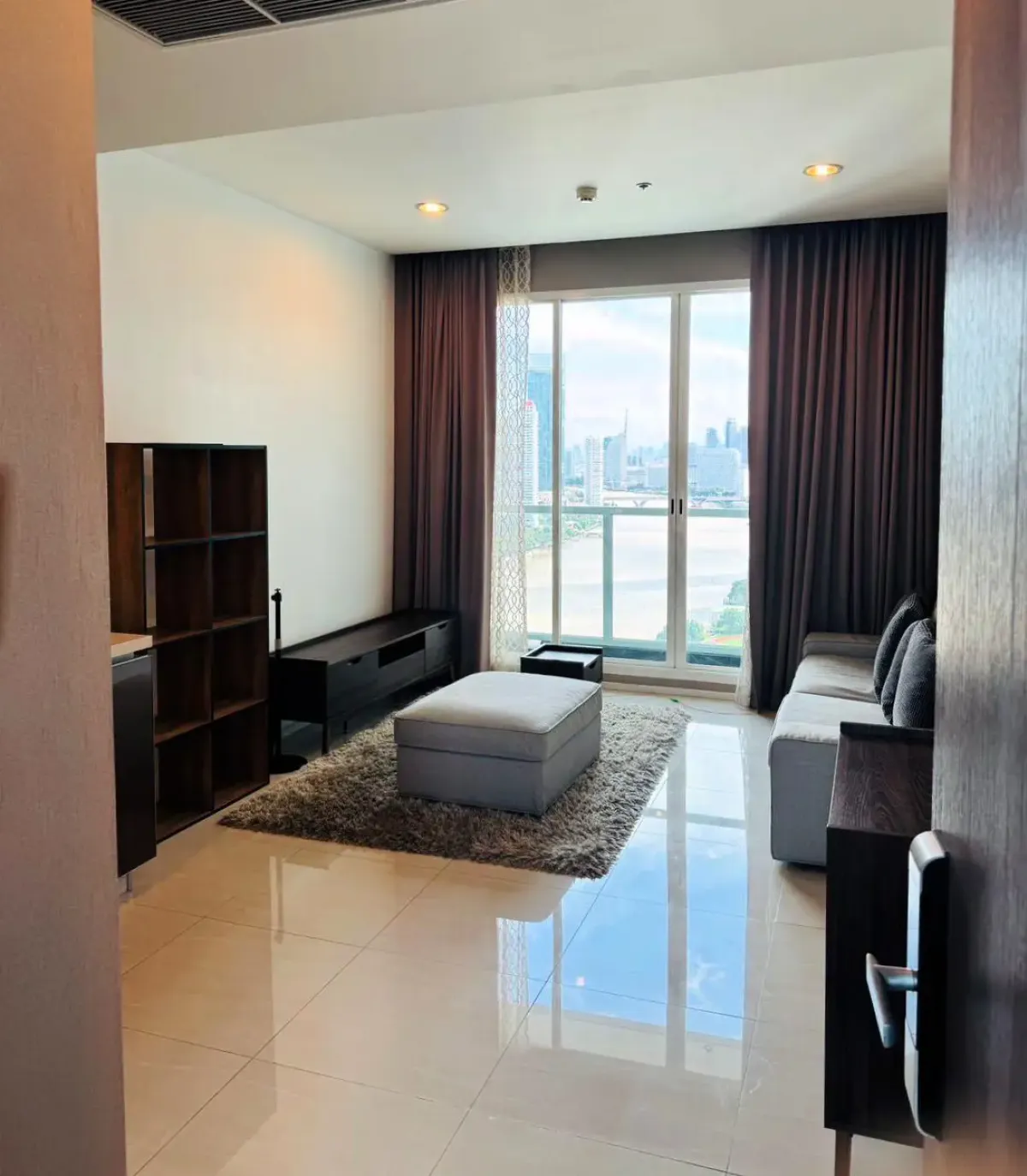 For RentCondoSathorn, Narathiwat : Menam Residence 1 bedroom condo for rent