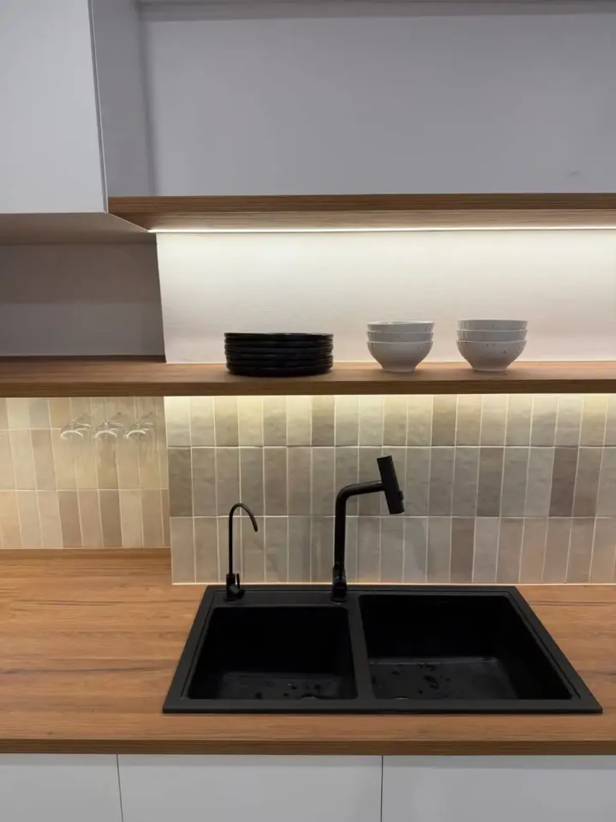 ให้เช่าคอนโดสุขุมวิท อโศก ทองหล่อ : Richmond Palace 3 bedroom renovated condo for rent