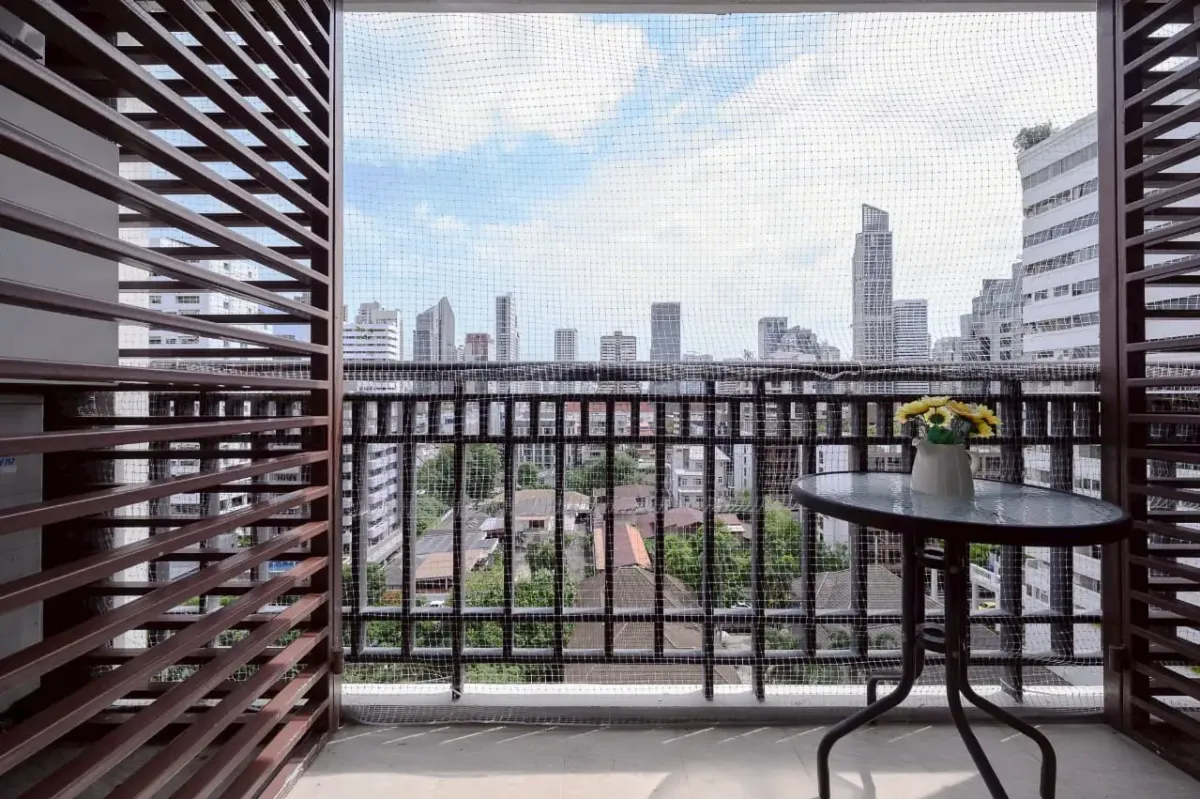 ให้เช่าคอนโดนานา : The Oleander 2 bedroom condo for rent