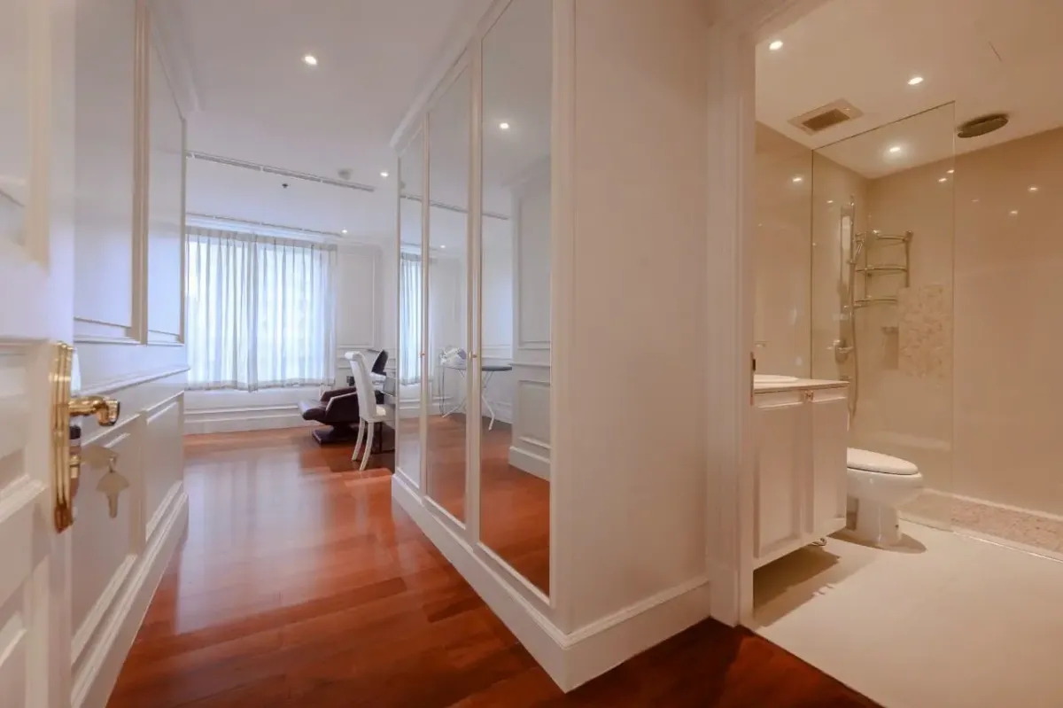 ให้เช่าคอนโดนานา : The Oleander 2 bedroom condo for rent