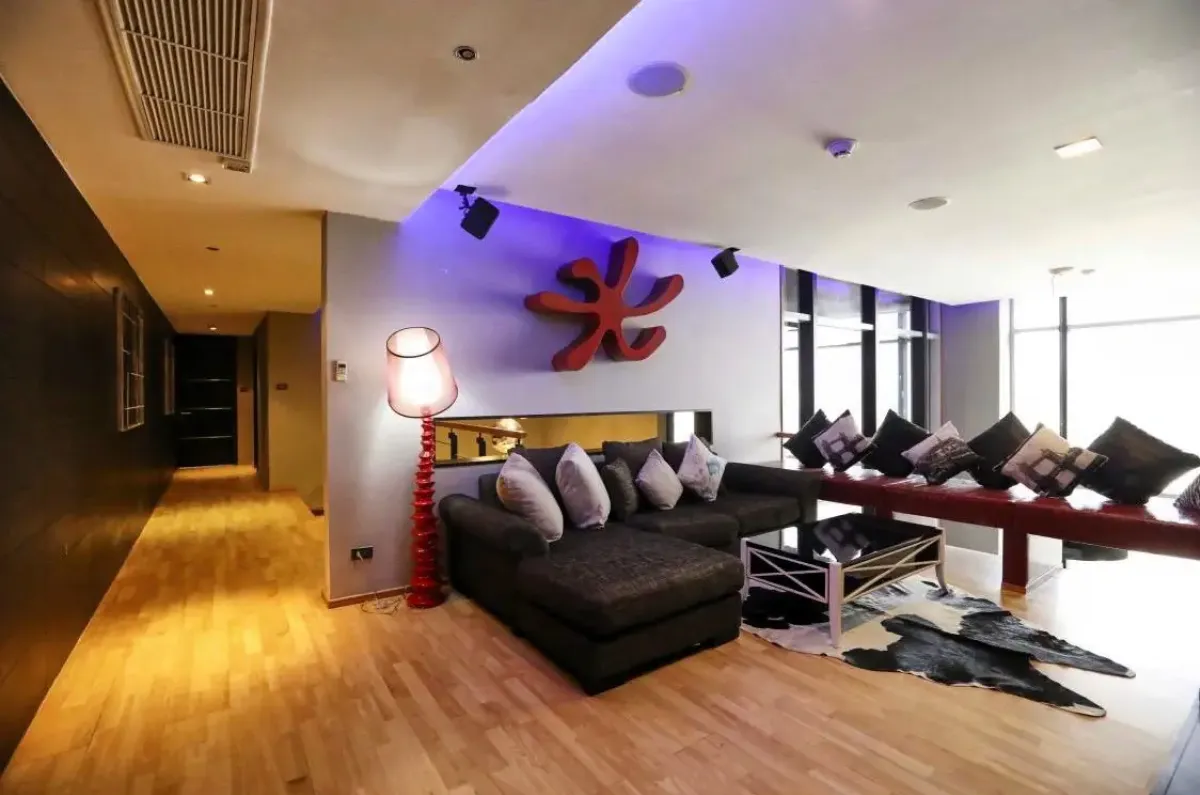 ให้เช่าคอนโดวิทยุ ชิดลม หลังสวน : All Seasons Mansion 5 bedroom penthouse condo for rent