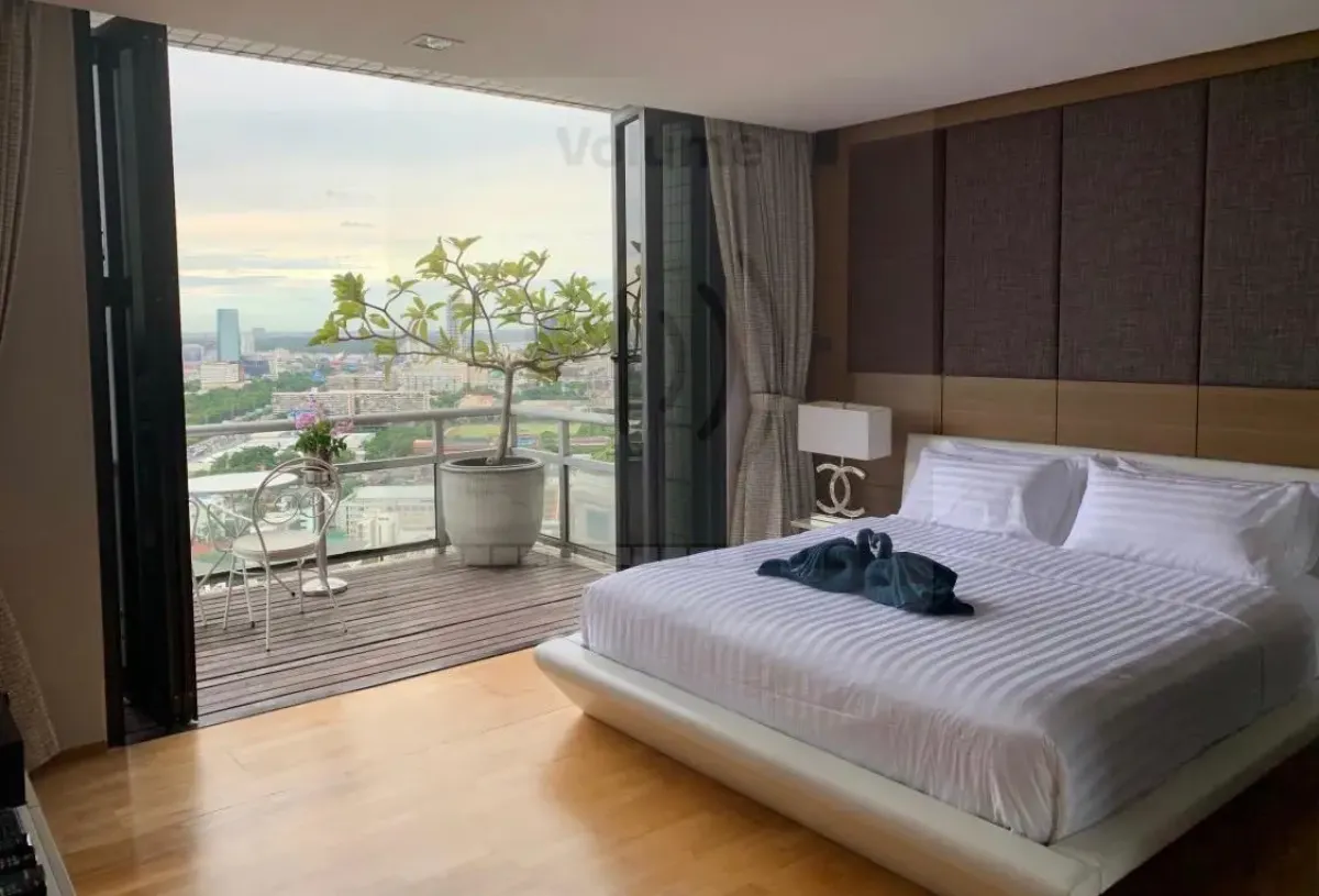 ให้เช่าคอนโดวิทยุ ชิดลม หลังสวน : All Seasons Mansion 5 bedroom penthouse condo for rent