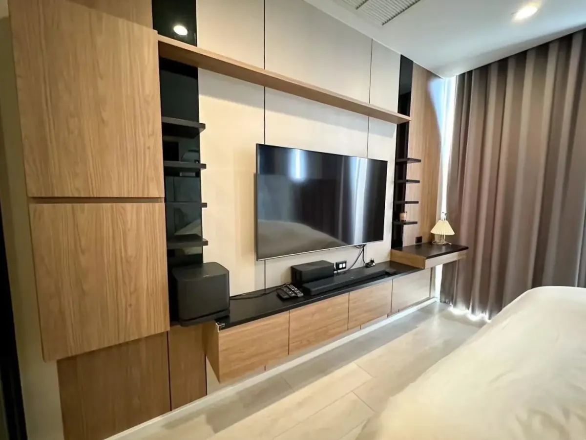 ให้เช่าคอนโดวิทยุ ชิดลม หลังสวน : Noble Ploenchit 1 bedroom property for rent