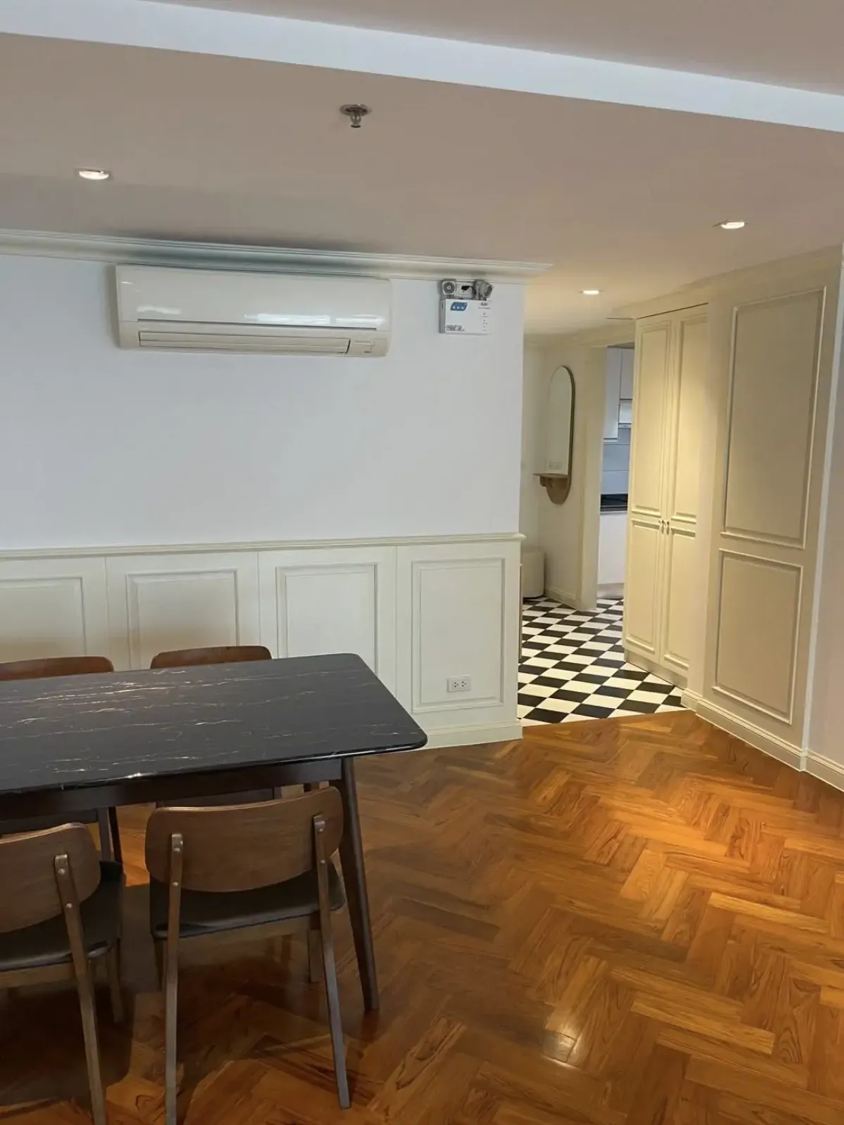 For RentCondoSukhumvit, Asoke, Thonglor : Serene Place Sukhumvit 24 Two bedroom condo for rent