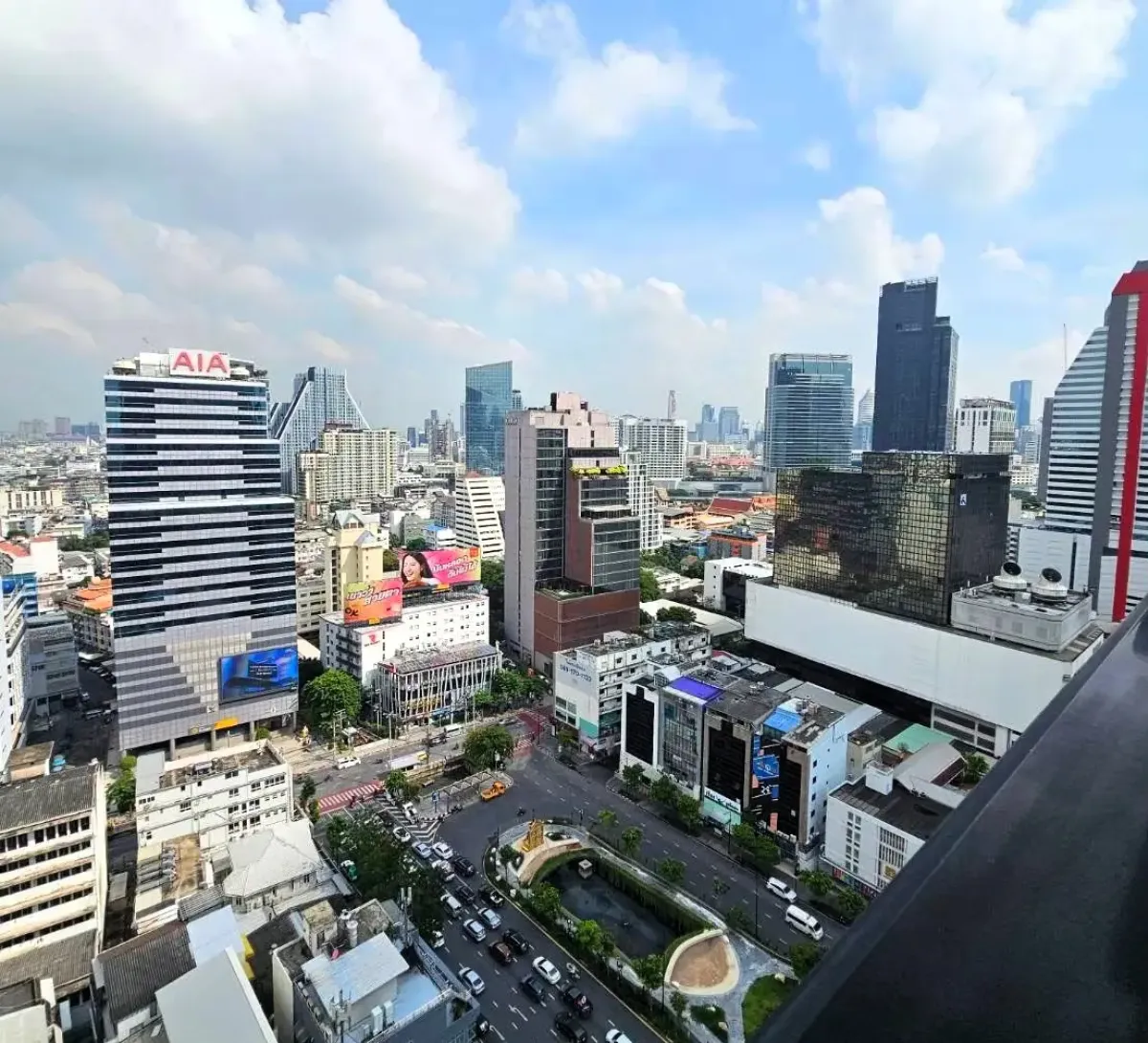 ให้เช่าคอนโดสีลม ศาลาแดง บางรัก : M Silom 2 bedroom pet friendly condo for rent