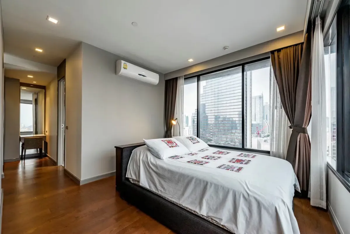 ให้เช่าคอนโดสีลม ศาลาแดง บางรัก : M Silom 2 bedroom pet friendly condo for rent