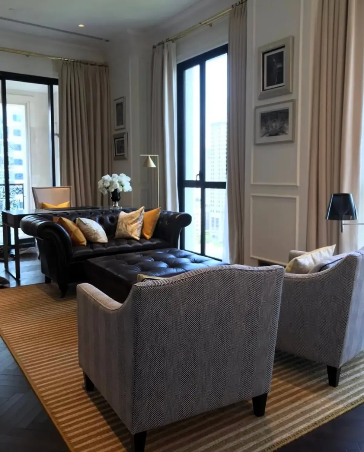 ให้เช่าคอนโดวิทยุ ชิดลม หลังสวน : 98 Wireless 2 bedoom luxury property for rent