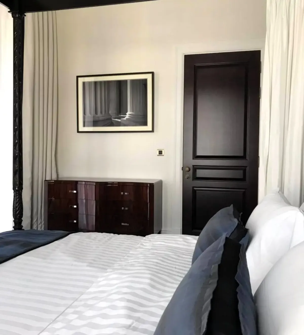 ให้เช่าคอนโดวิทยุ ชิดลม หลังสวน : 98 Wireless 2 bedoom luxury property for rent