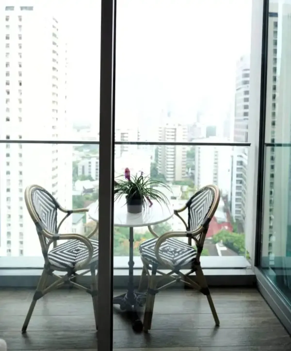For RentCondoSukhumvit, Asoke, Thonglor : Kraam Sukhumvit 26 Two bedroom condo for rent