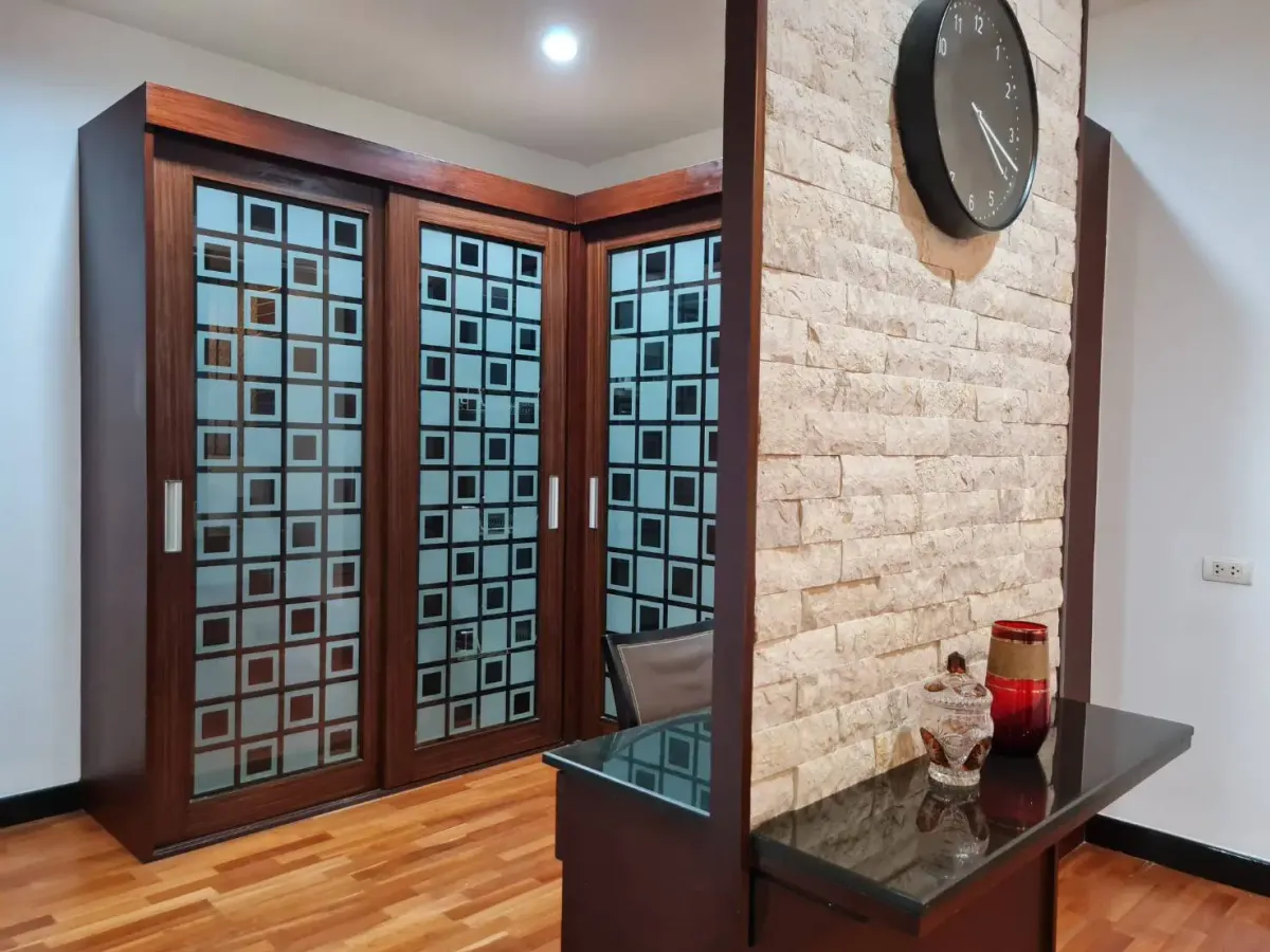 For RentCondoSukhumvit, Asoke, Thonglor : Avenue 61 Two bedroom condo for rent