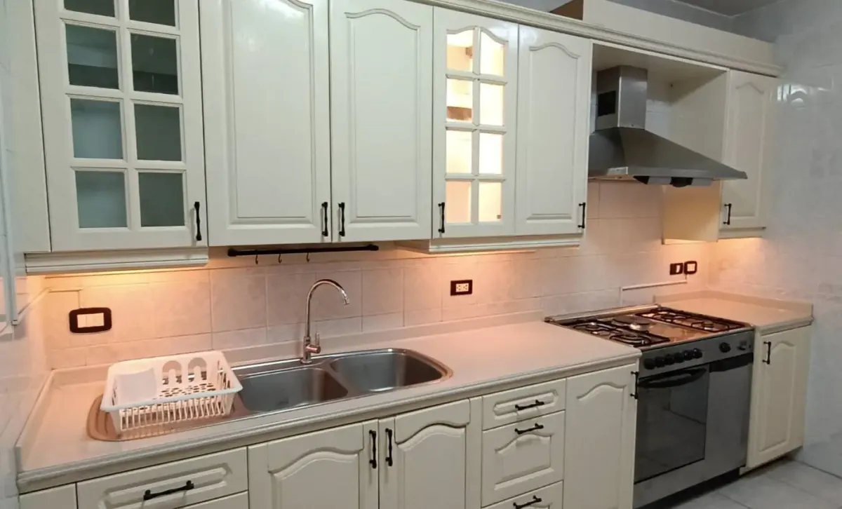 ให้เช่าคอนโดนานา : Baan Prida 3 bedroom condo for rent